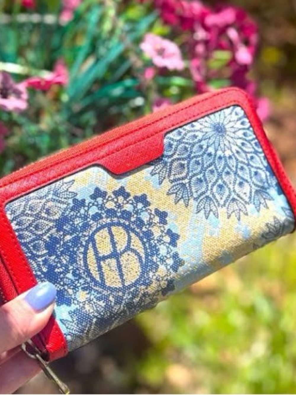 Rare Collectible: Henri Bendel Zip-Around Continental Bohemian Leather Wallet